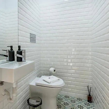 Nomad's Family - Local * Porto