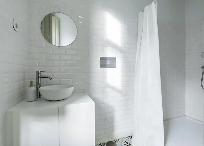 Nomad's Family - Local Lejlighed *